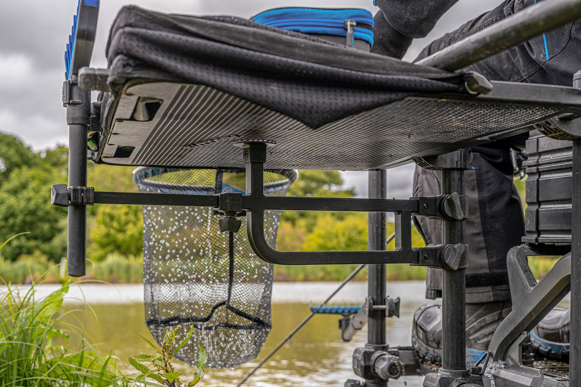 Preston_Offbox_Side_Tray_Support_Arm_Accessory_Arm_fishermania_1